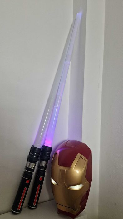 Marvel Iron Man 3D маска лампа за стена с два меча Железният човек