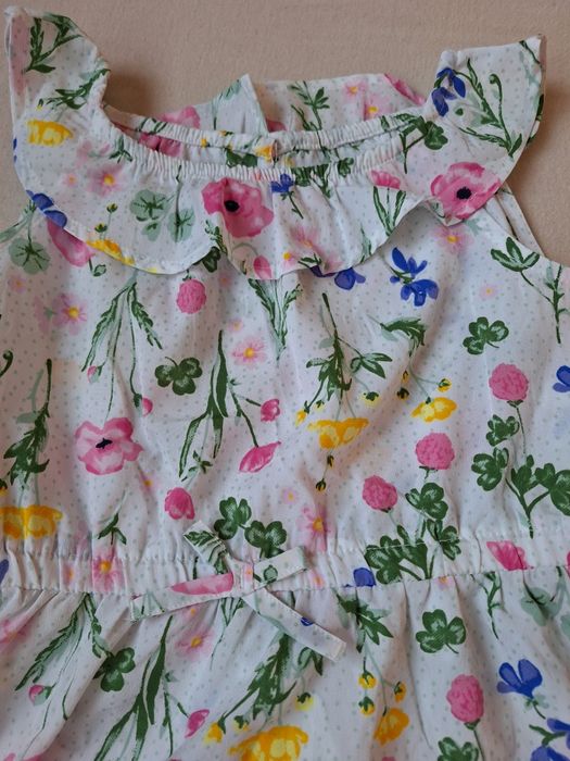 Лот от дрешки за малко момиченце , размер 18-24 м (92)