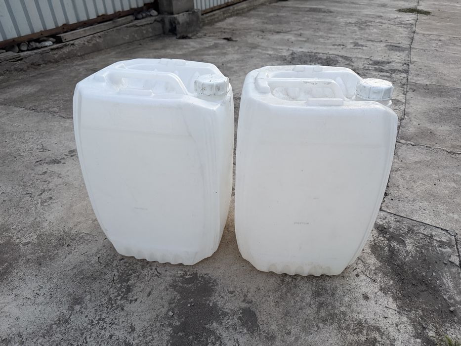 Продам пластмассовые канистры, бочки