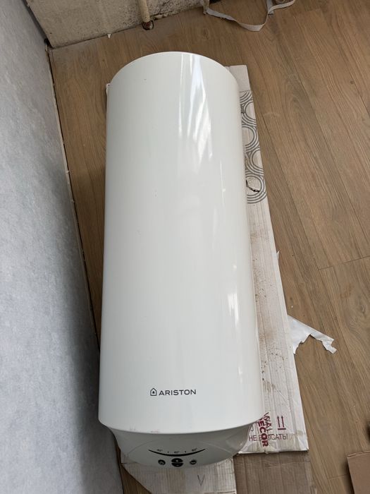 Продам водонагреватель Ariston PRO ECO 50 V SLIM