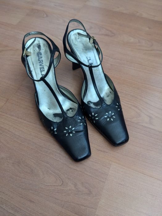 Продам женские туфли