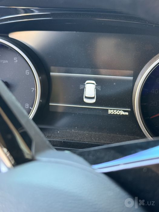 Kia carnival 35000 km 2023.