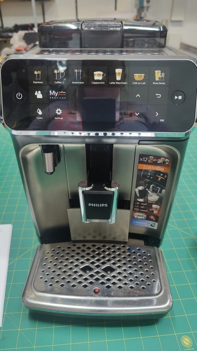 Кофемашина Philips EP5444/90. Б/у