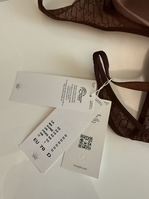 Комплект сутиен Trumph 70D и бикини М