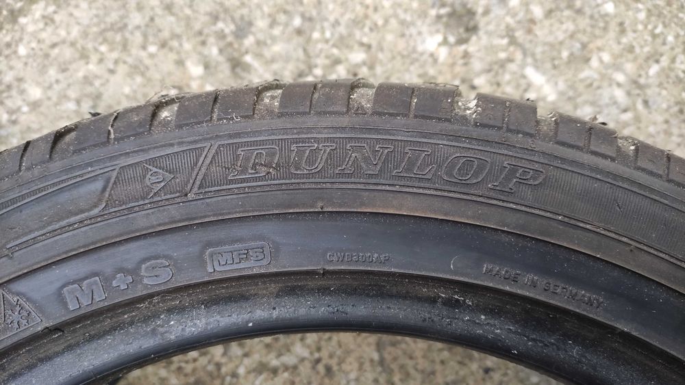 Зимни гуми Dunlop 245/45 R17