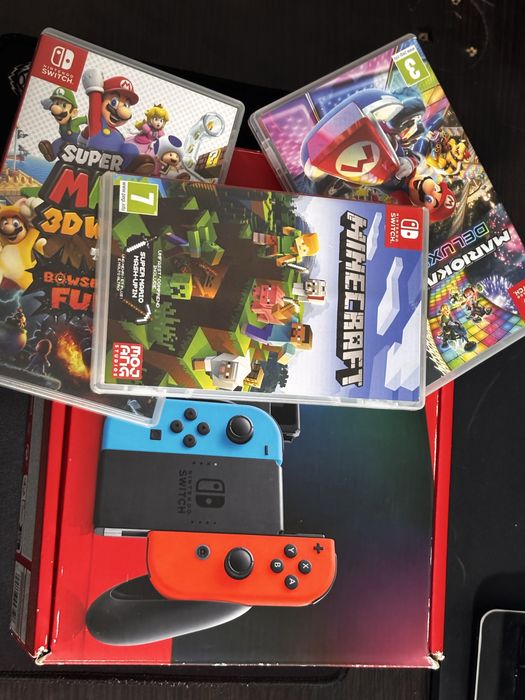 Nintendo Switch,ca nou  +3 jocuri incluse