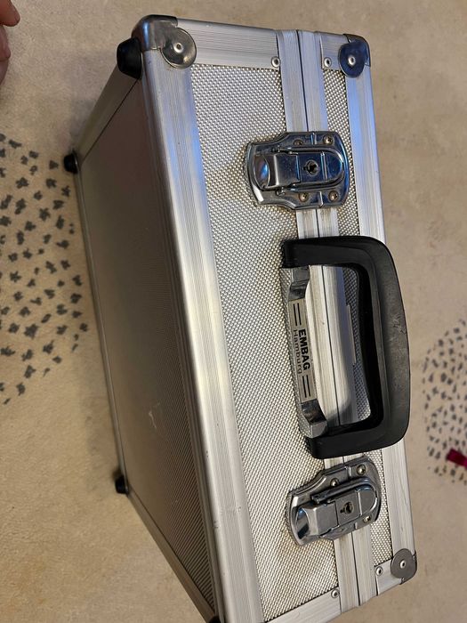 Trusa foto Konica Autoreflex T4 obiectiv adaptoare  diplomat transport