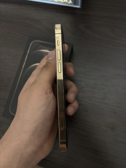 Срочно продам iphone 12 pro 128gb