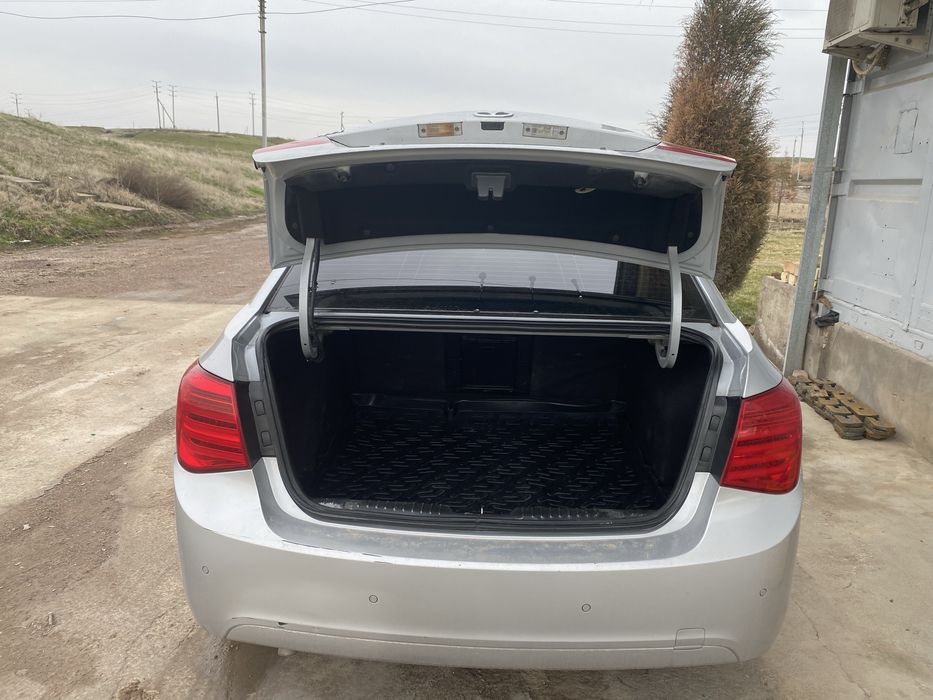 Lasetti Cruze 1.6 Dons