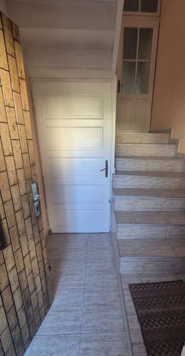 ЕТАЖ + ГАРАЖ + 1/4 ИД.Ч от двор 304 кв.м в Център Асеновград