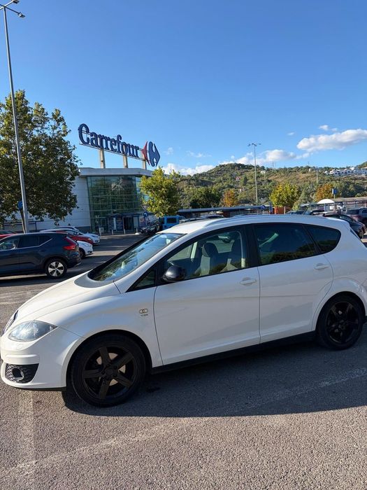 Seat Altea XL 2011 benzină, 3.448 € — imagine 2