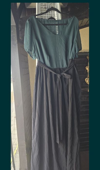 Rochii lungi pentru diverse evenimente.