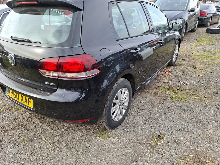 Голф  6 1.6 тди 105 коня 2010 година