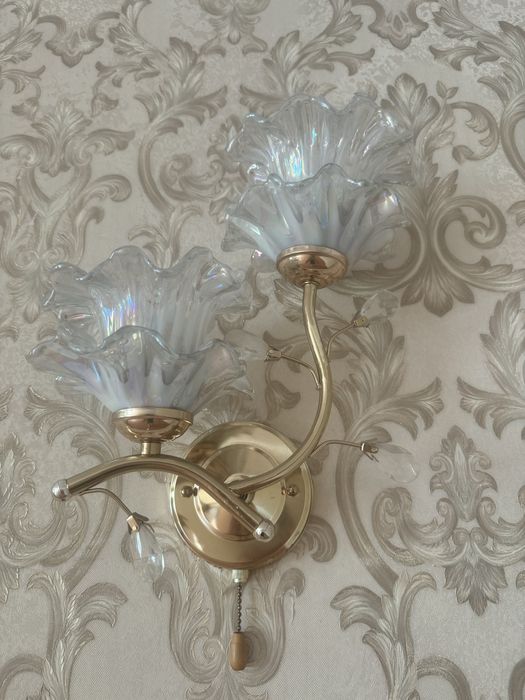 Срочно продам бра светильники