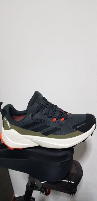 Vand adidași goretex adidas