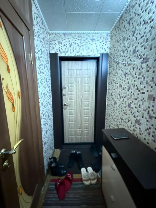 Однокомнатная второй этаж