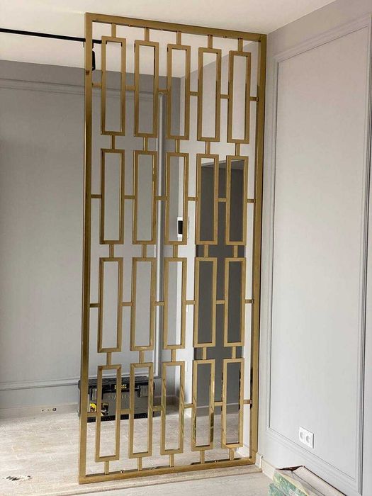 Декор интерера из нержавеющей стали на заказ обработка золотом