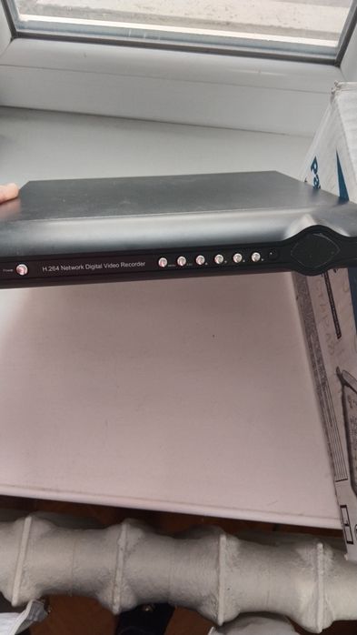 Продается вот такой  цифровой видеорегистратор DvD H 264