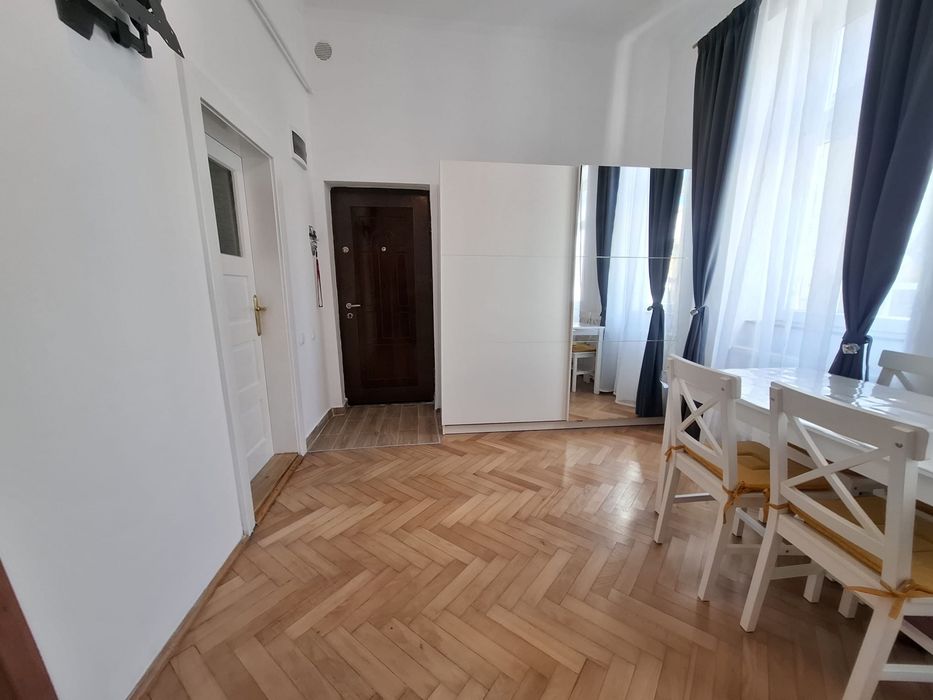Inchiriez Studio str. Traian Mosoiu