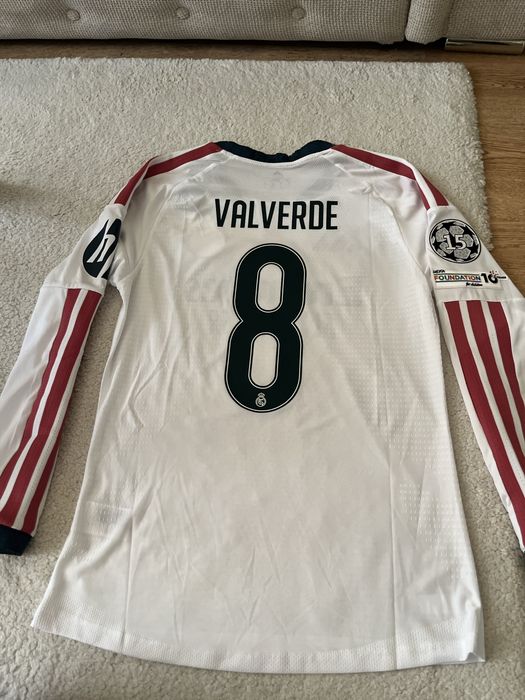 Real Madrid Home Kit, player version,long sleeve, Valverde nr 8, M