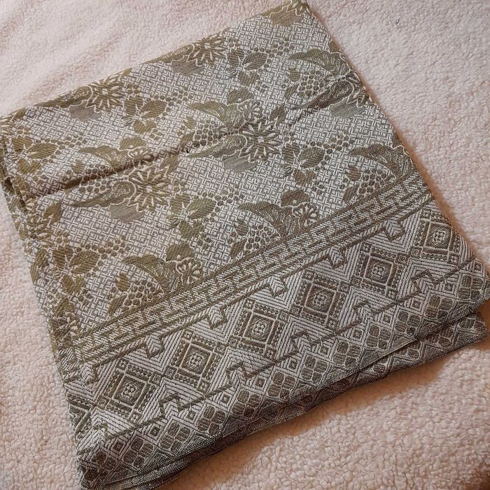 Продавам покривки за легло