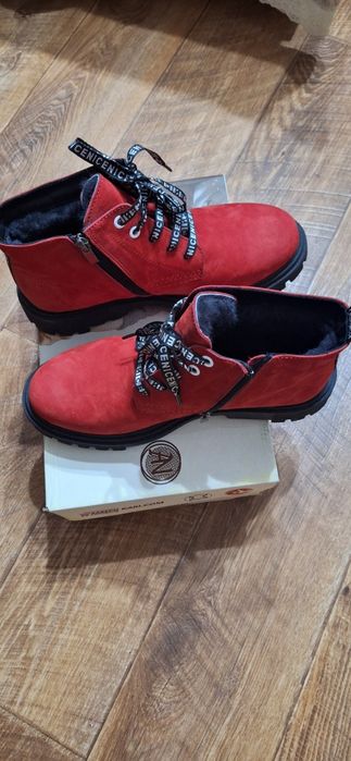 Продам новые жен.ботинки  и сапогир.40-41