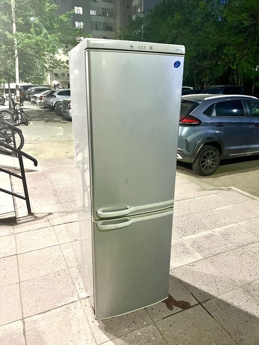 Продам Холодильник Samsung