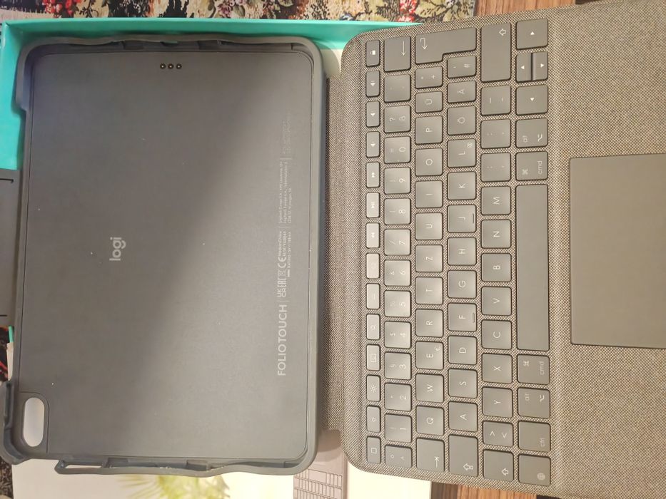 Logitech Folio Touch iPad Air 4/5 la cutie NETESTAT