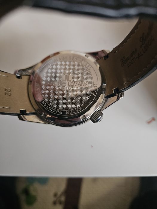 Часовник Jaques Lemans