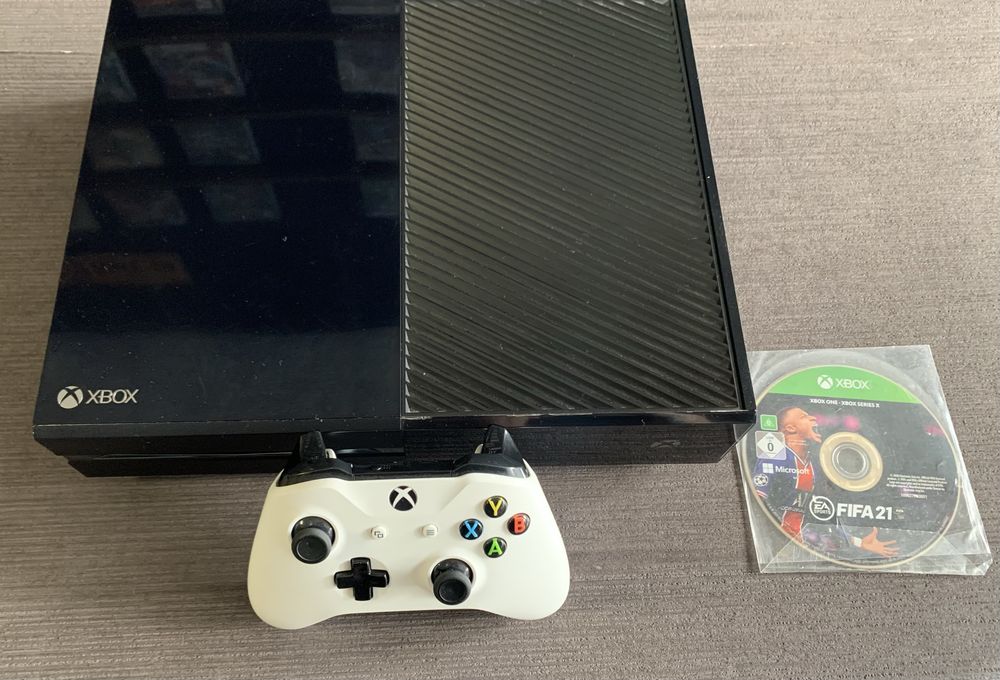 Xbox One - 500GB, 110€