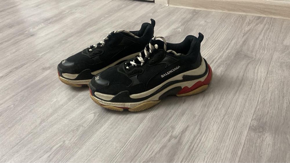 Красовка Balenciaga