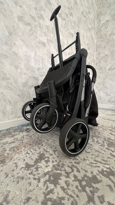 Продам детскую каляску