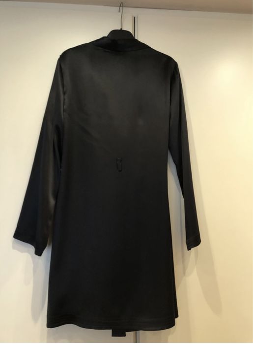 Копринена черна роба Marizia La Perla