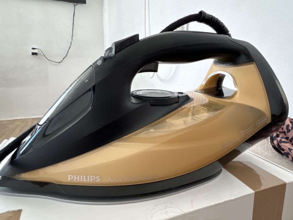 Парна ютия Phiilips azur 7000 series 2800W