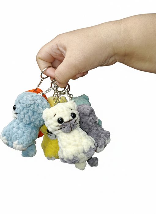 брелки, черепашки,ёжики ,котята,паучки,гуси обнимуси,котята,сердечко