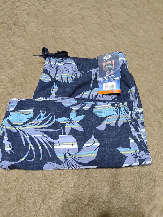 Short Speedo cu etichetă