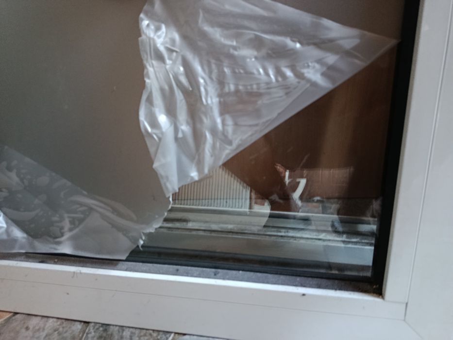 Geam termopan aluminium 142x142