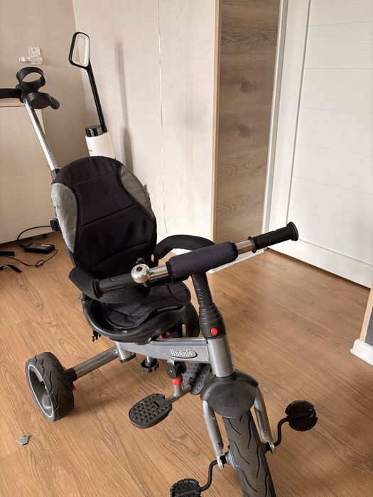 Трехколесный велосипед