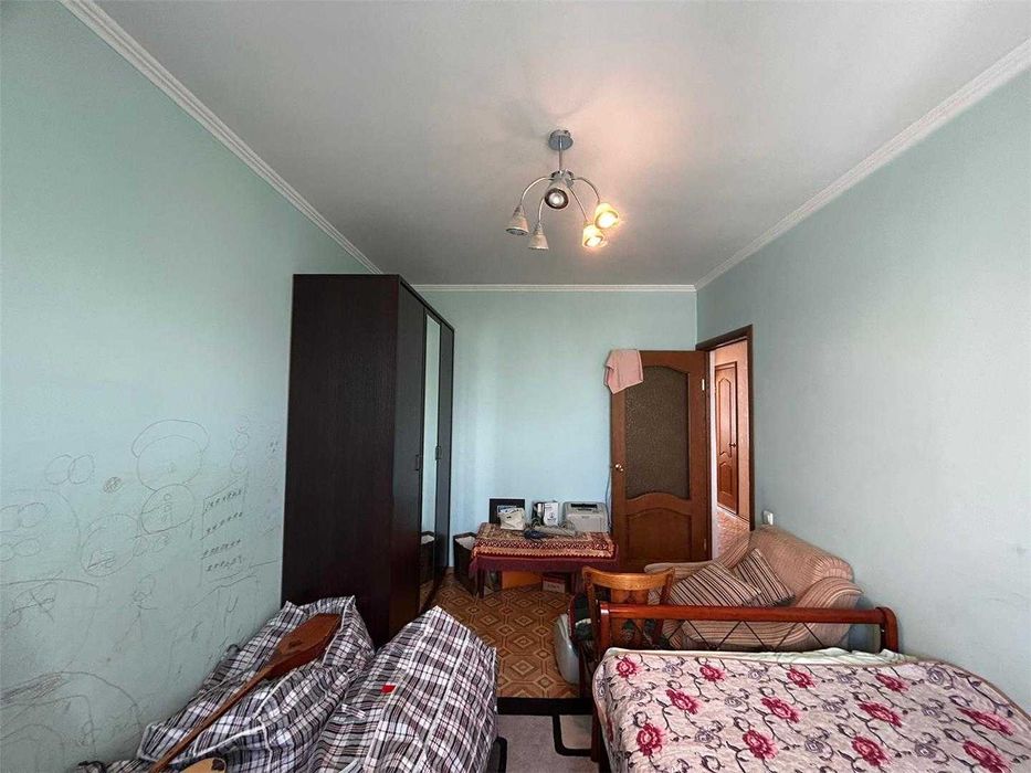 *Продается 3-х комн .Юго-восток