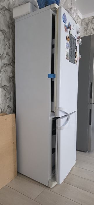 Продам холодильник