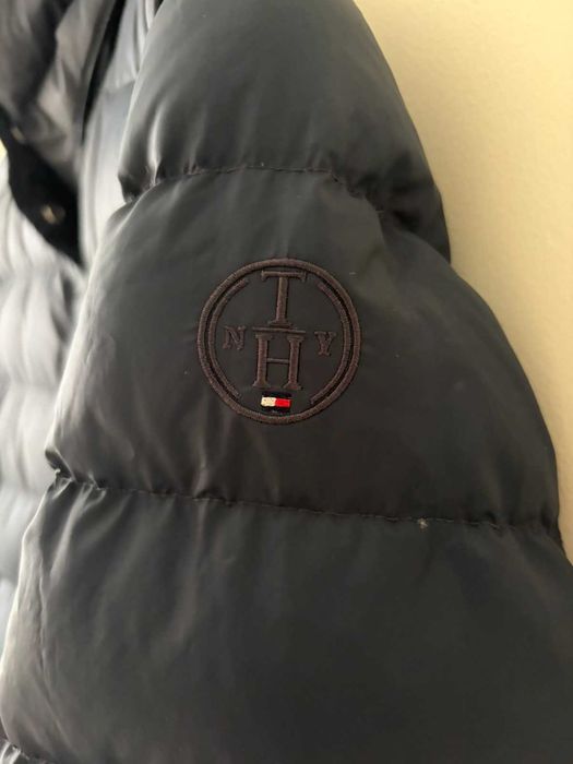 Зимно синьо пухено дамско яке Tommy Hilfiger