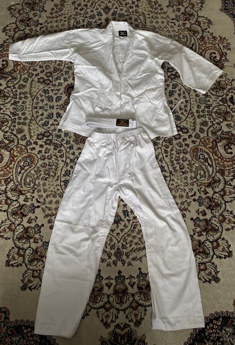 продам кимоно для каратэ