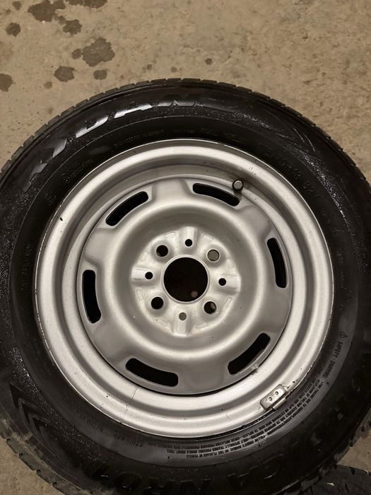 175/70/13 зимные почти новый