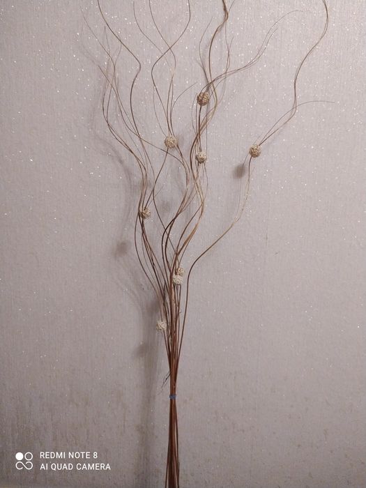 Продам  красивые вазы . Цена 2500 тг.