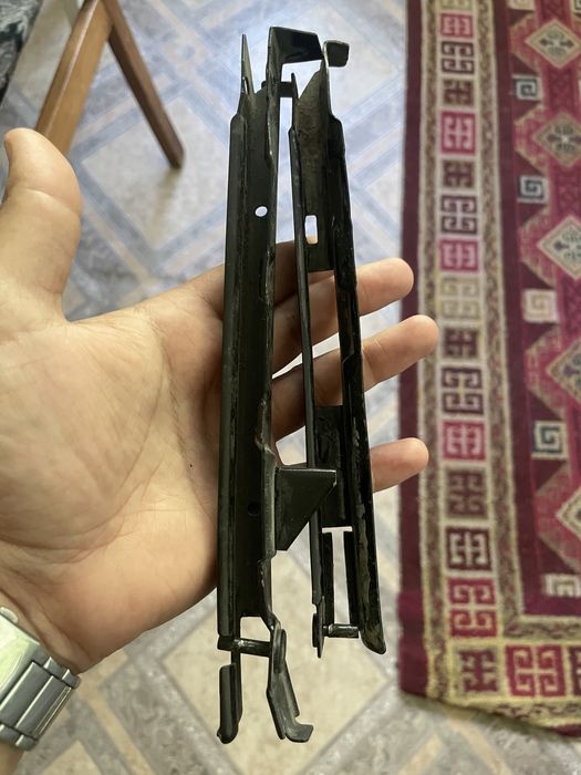 Крепление переднего бампера Мерседес 211, Кронштейн переднего бампера