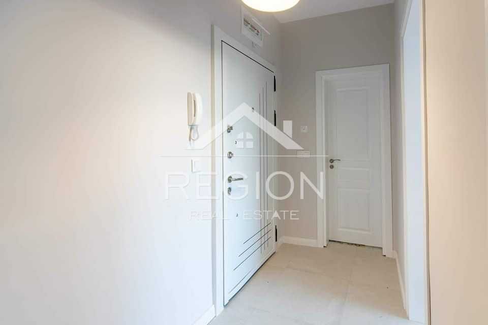 Дава се под наем Двустаен апартамент в Варна, Бизнес хотел - 60 кв.м за 382.5 € - Снимка #4