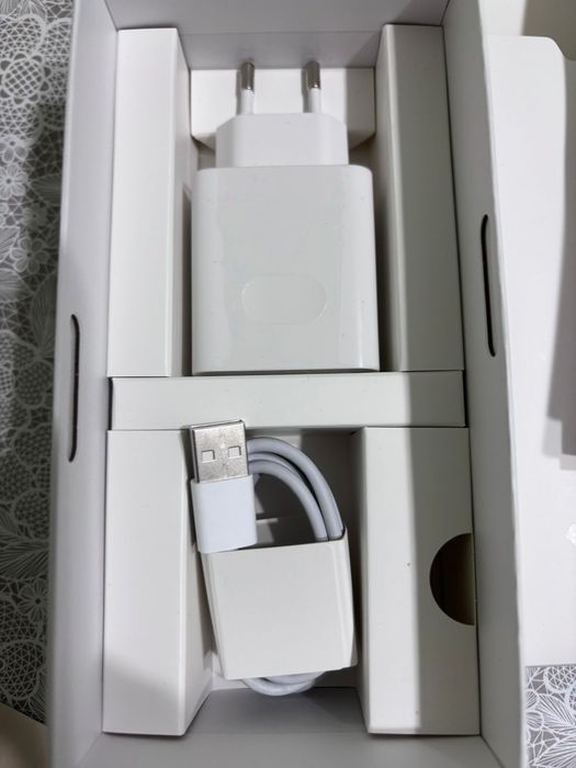 Продам HONOR x8c изумруд..