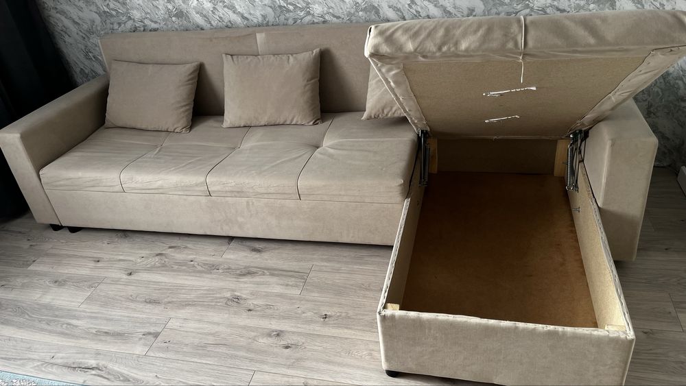 Продам диван угловой