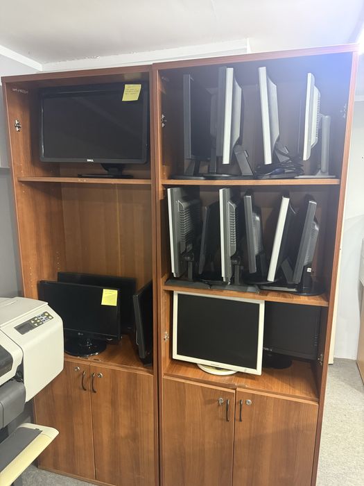 Продам мониторы разные