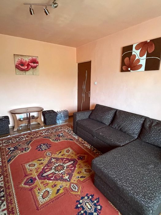 Apartament 3 camere , 2 băi